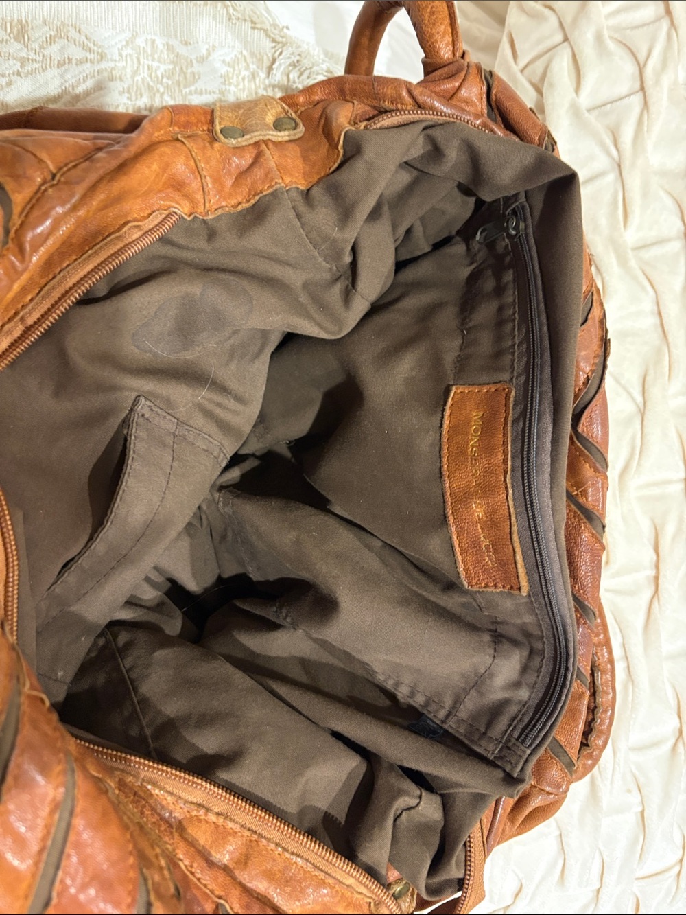 Stylish Brown Leather Women’s Shoulder Bag - Picture 5 of 6